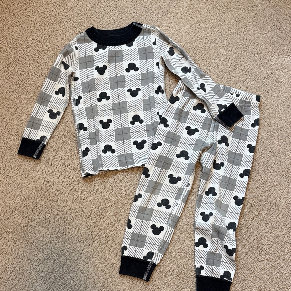 Disney Mickey Mouse HannaJams™ Pajama Set